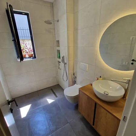 Laci Apartman Tirana